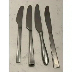 Variety Lot 4 Dinner Knives unknown patterns round and squared‎ handle tip satin